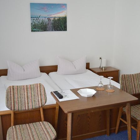 Gasthof-Pension Fraenkische Schweiz オーバートルバッハ エクステリア 写真
